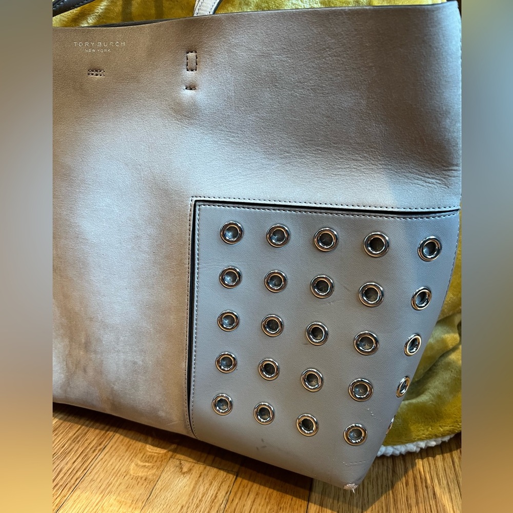 Tory Burch Suede Medium Tote Bag in French Gray